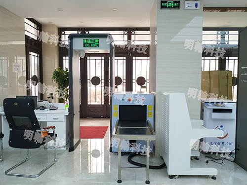 測(cè)溫安檢門(mén)