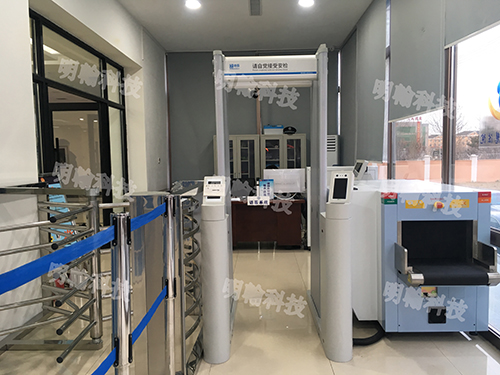 智能安檢門(mén)