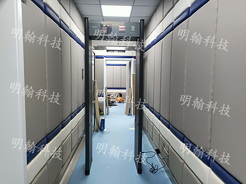 機(jī)場(chǎng)安檢門(mén)